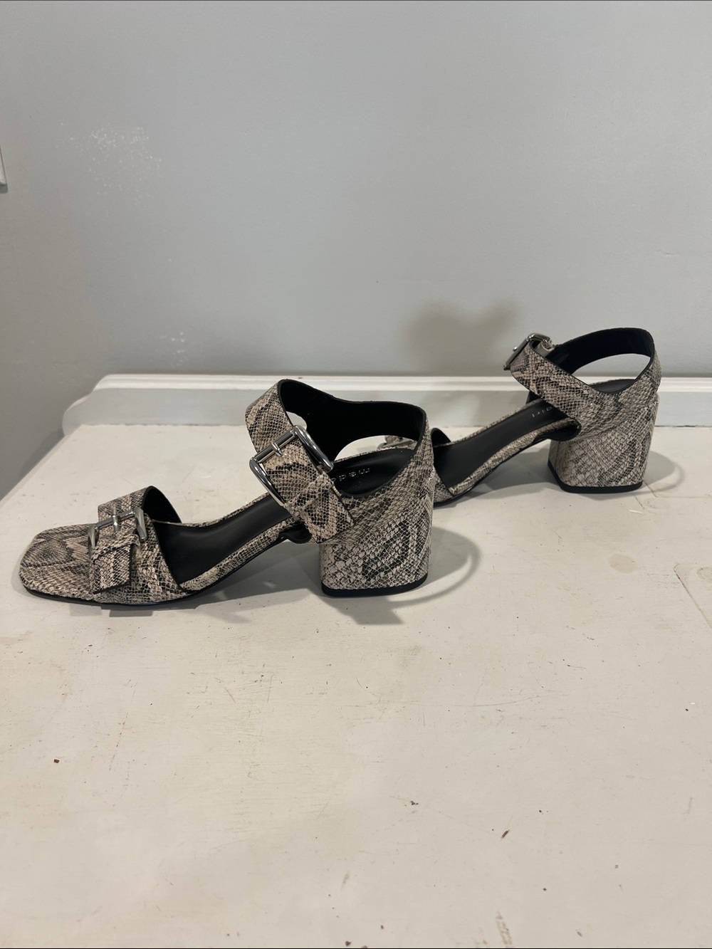 Madden Girl Snake Print Block Heel Sandals in Beige and Black womens 8 - Picture 1 of 7
